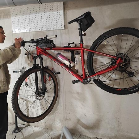 Cruce De Caminos Arzua Hostel Екстериор снимка
