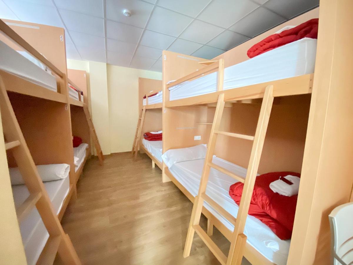 Cruce De Caminos Arzua Hostel Екстериор снимка